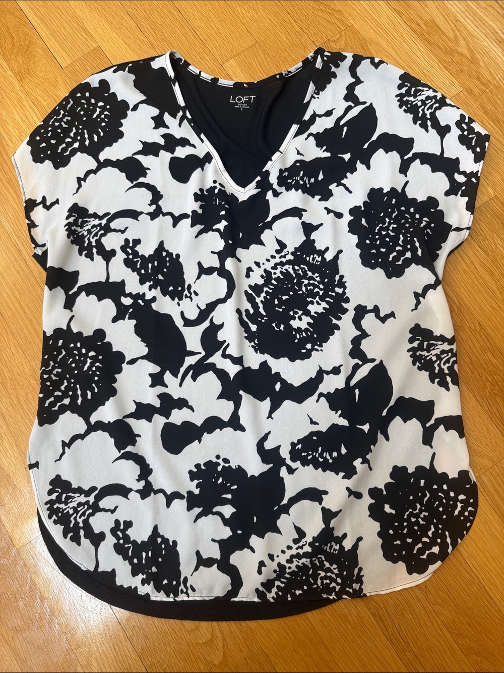 LOFT Floral Print Short Sleeve Blouse Small